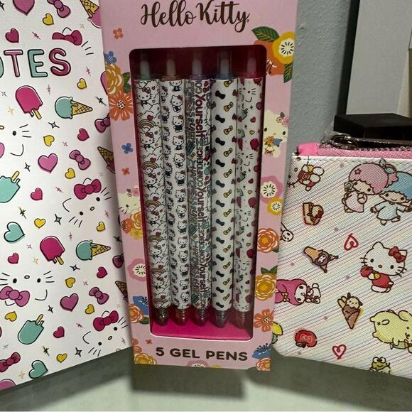 Hello kitty and Friends Stationary Bundle - Picture 3 of 4